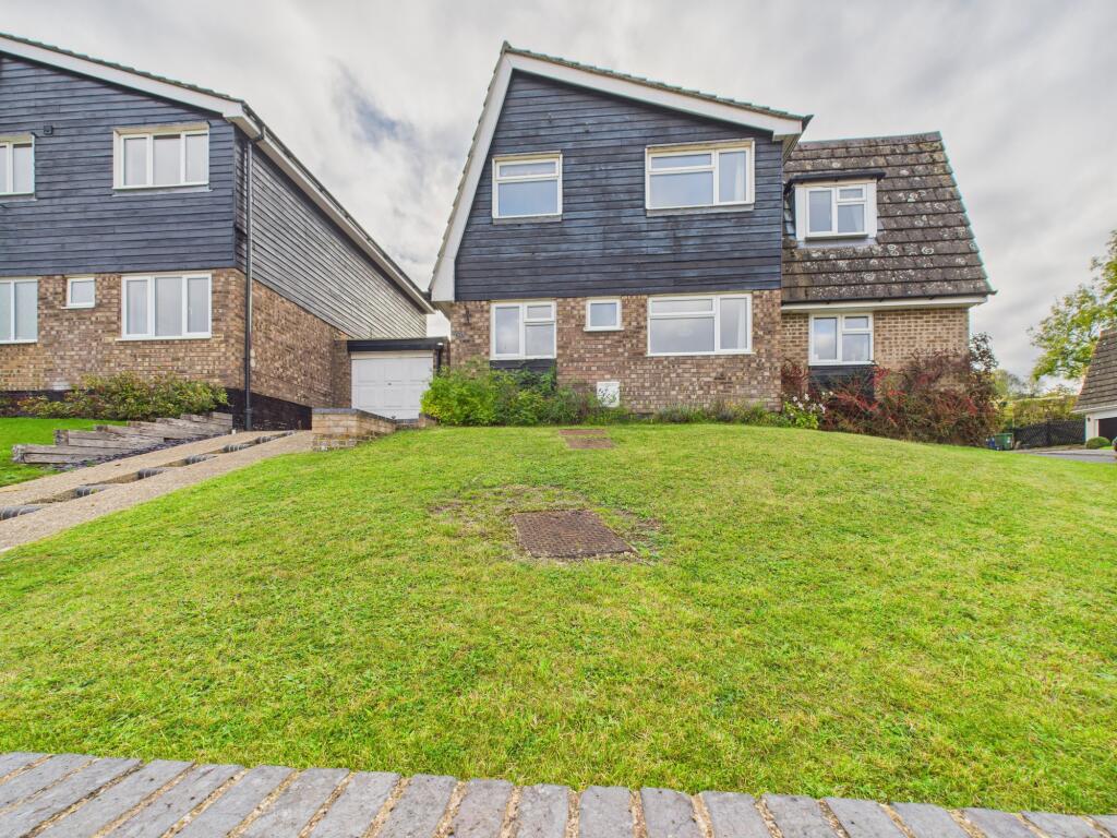 CAM02136G0-PR0482-STILL003