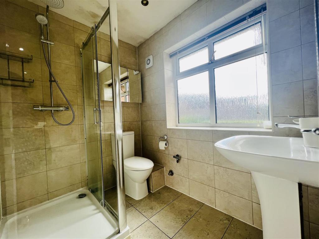 En Suite Shower Room