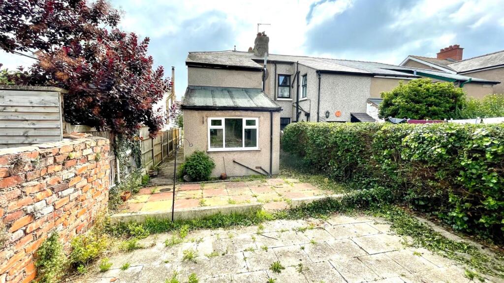 TIERED REAR GARDEN