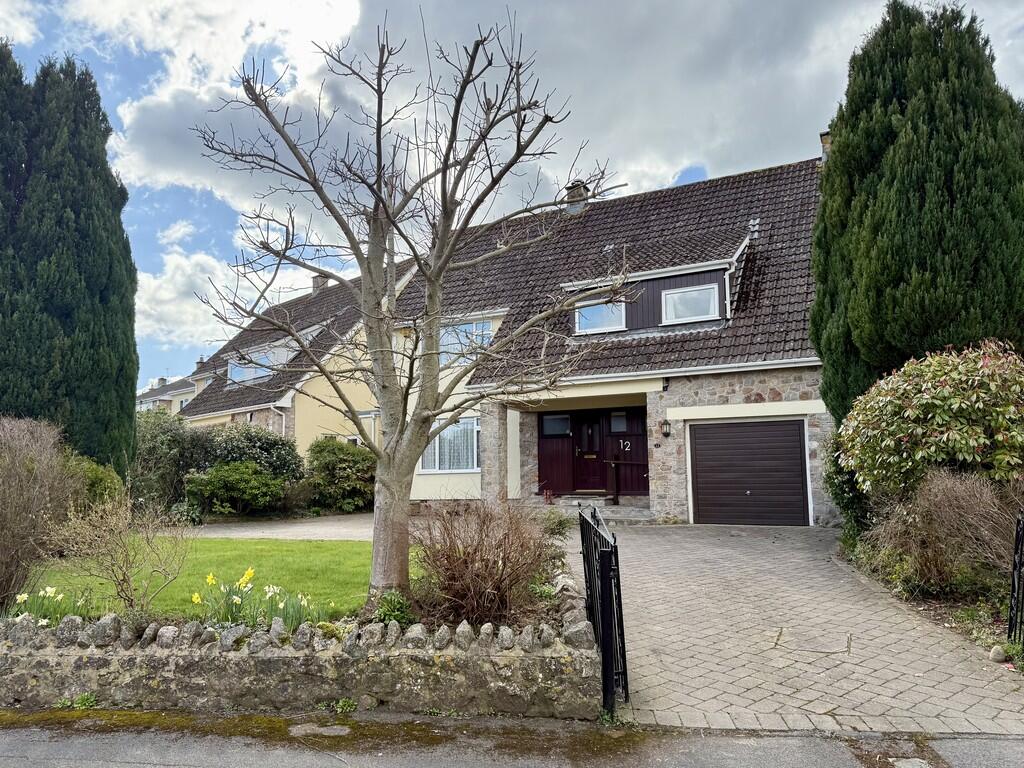 Front View and Dr...