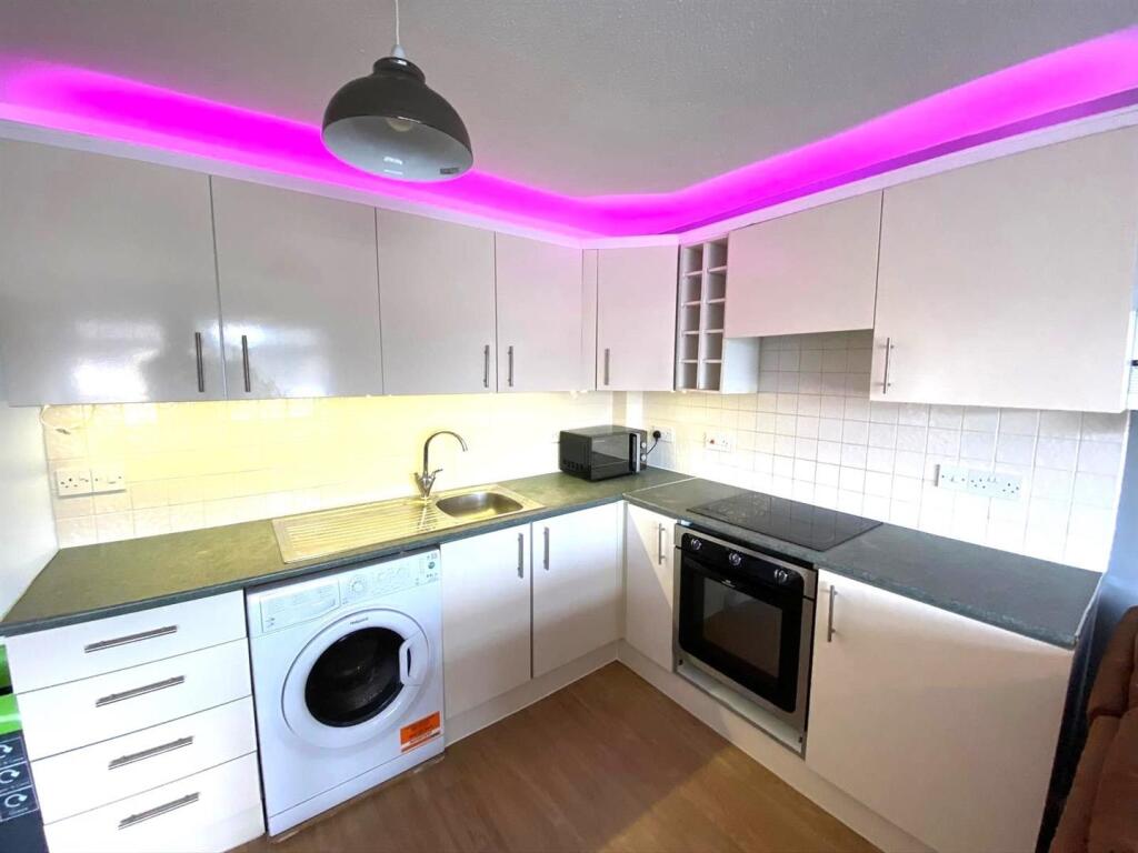 upload_8cm_kitchen_12153_original_636d32ee628af.JP