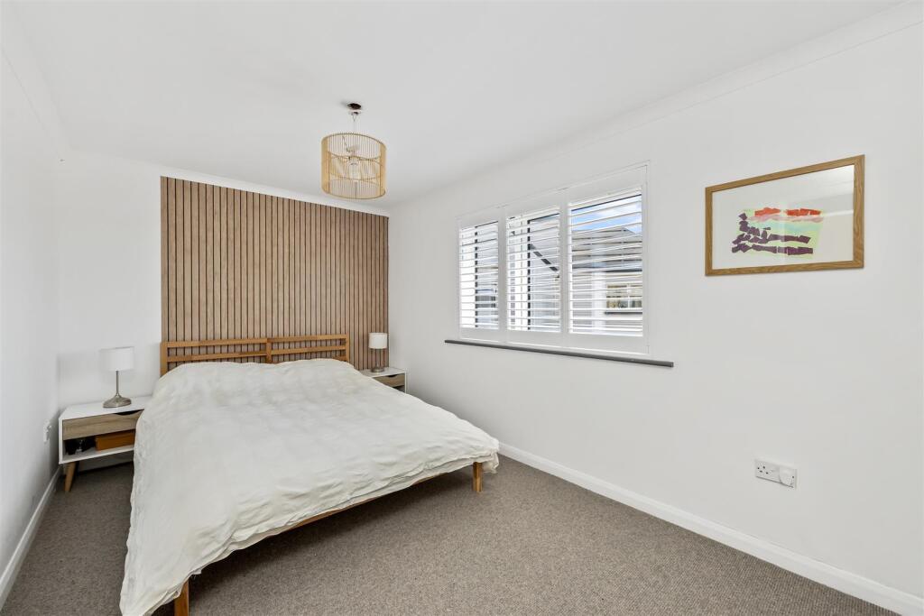 Brighton Road, Pebble View, 2-006.jpg