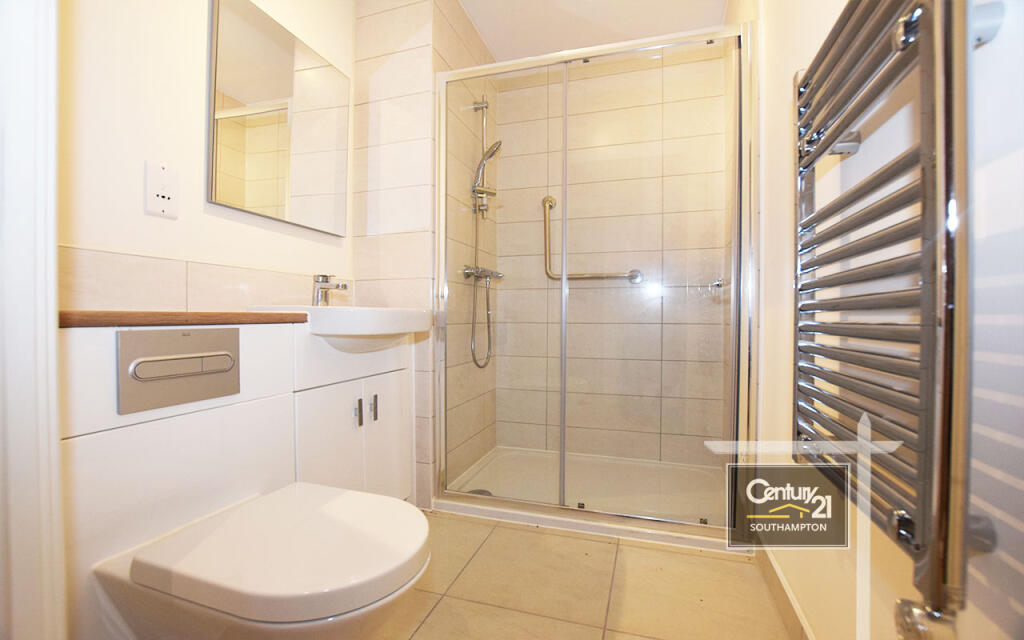 ENSUITE TO MASTER BEDROOM