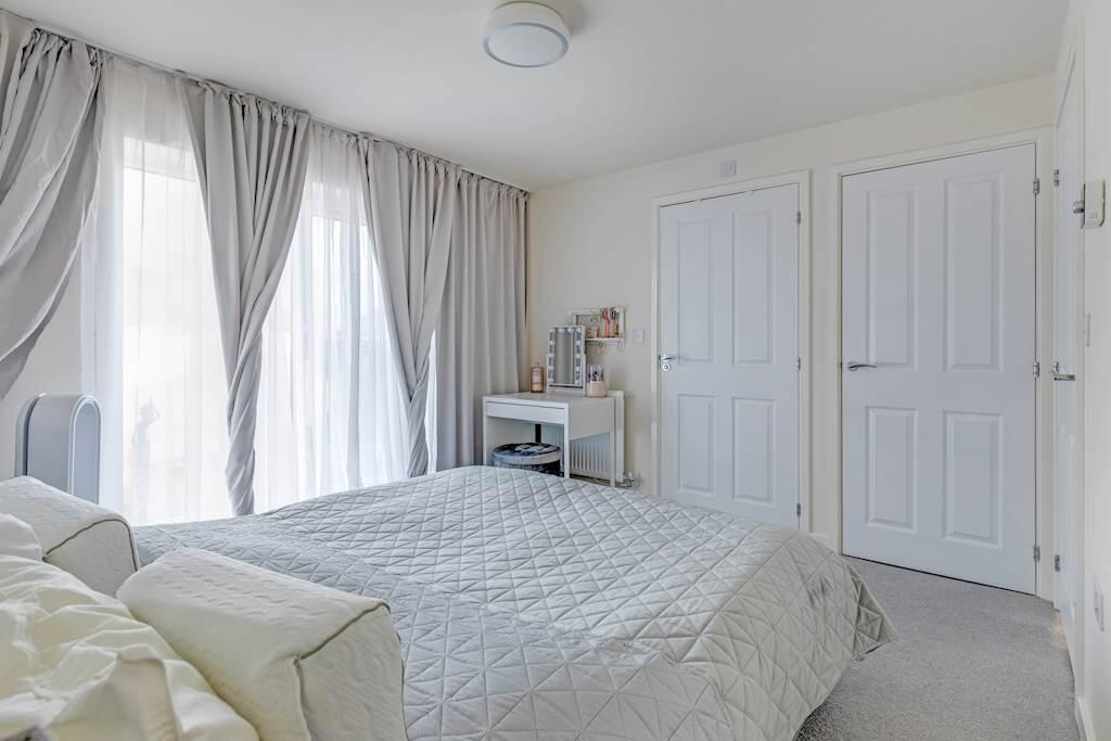 Master EnSuite 2
