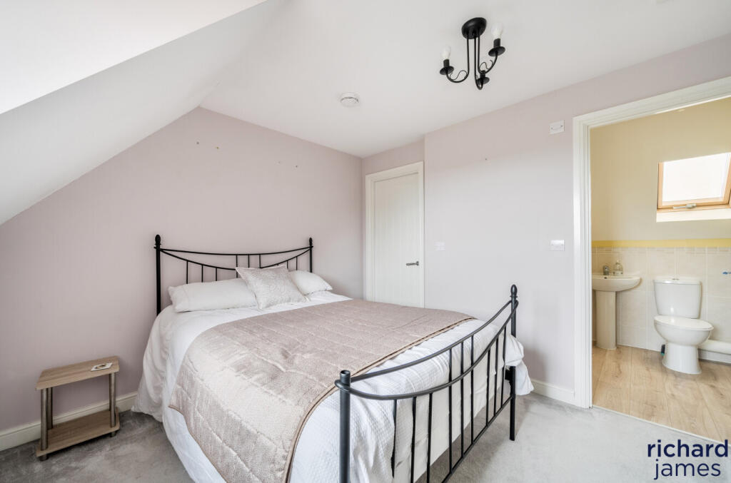 33c9ff9fe24244cf9e7dfbb039fd4206