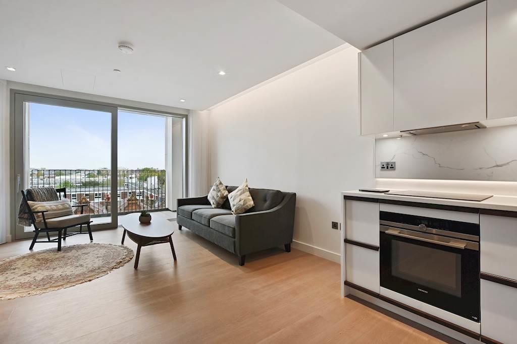 13-a674GCPSE - 50 Garrett Mansions - Reception 7 -