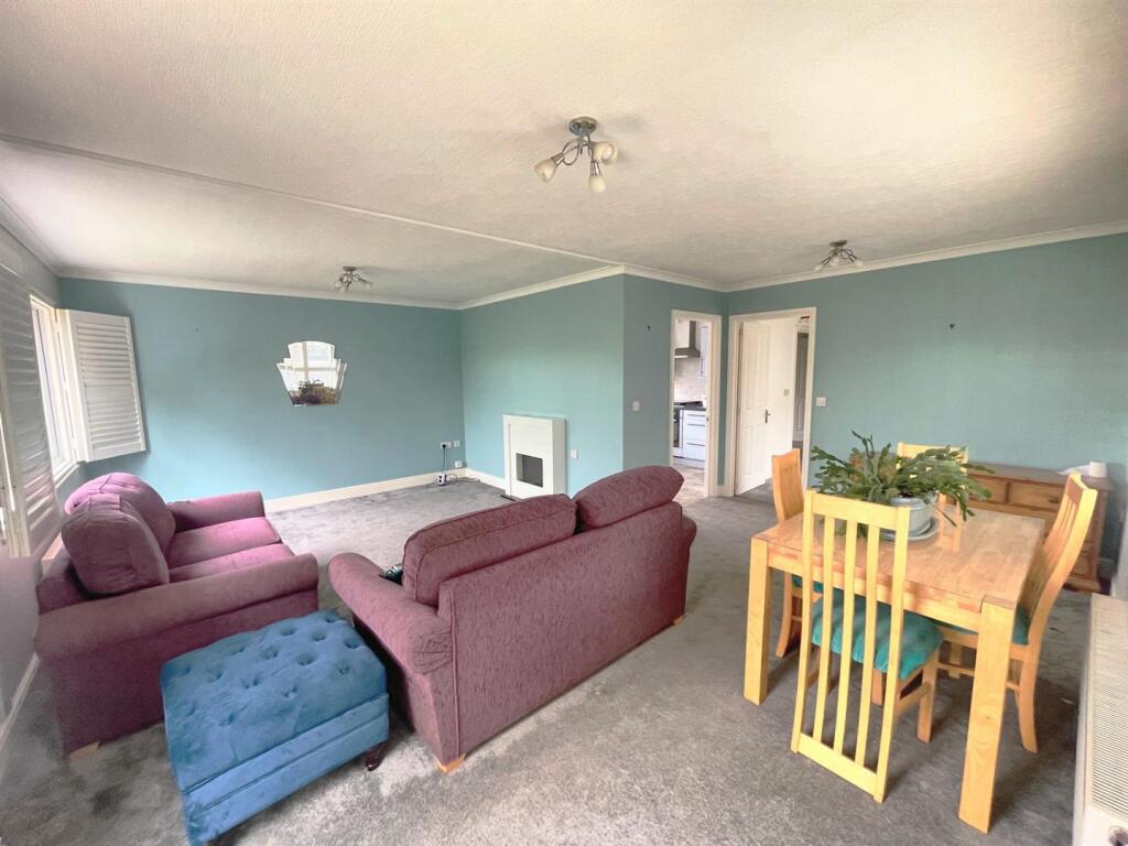Lounge/Diner