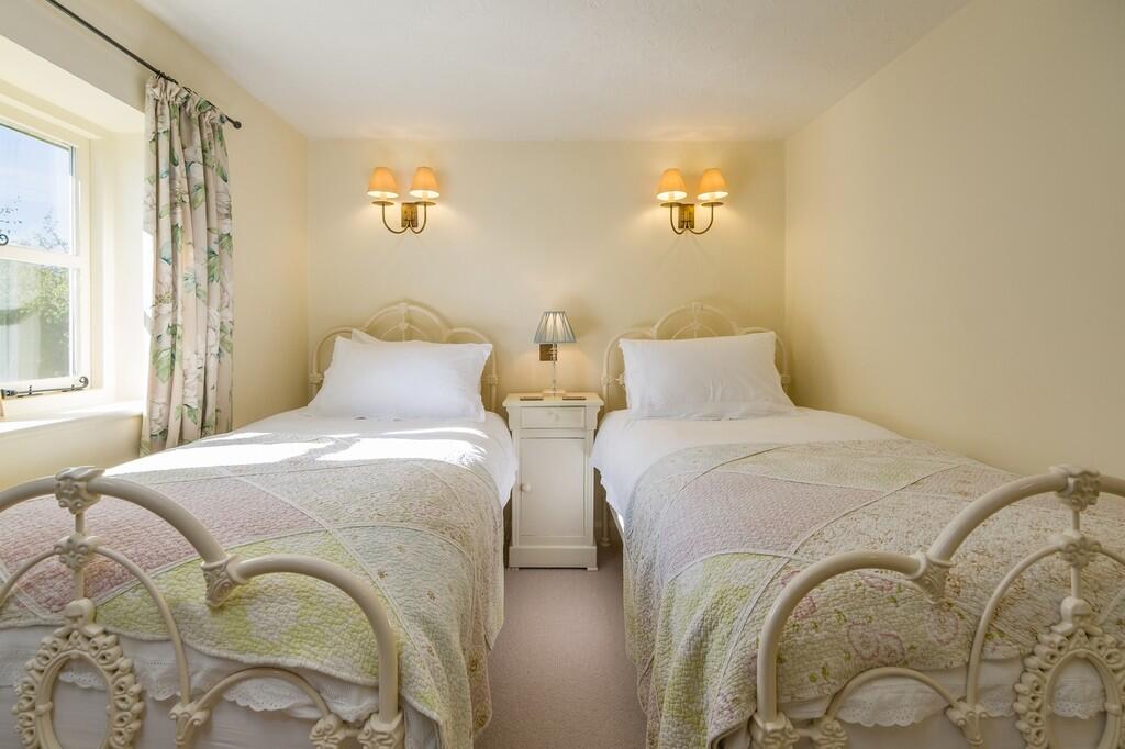 1440px-Grannery-1...