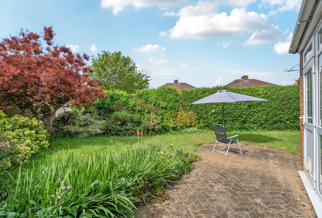 1296071-1-682c437...