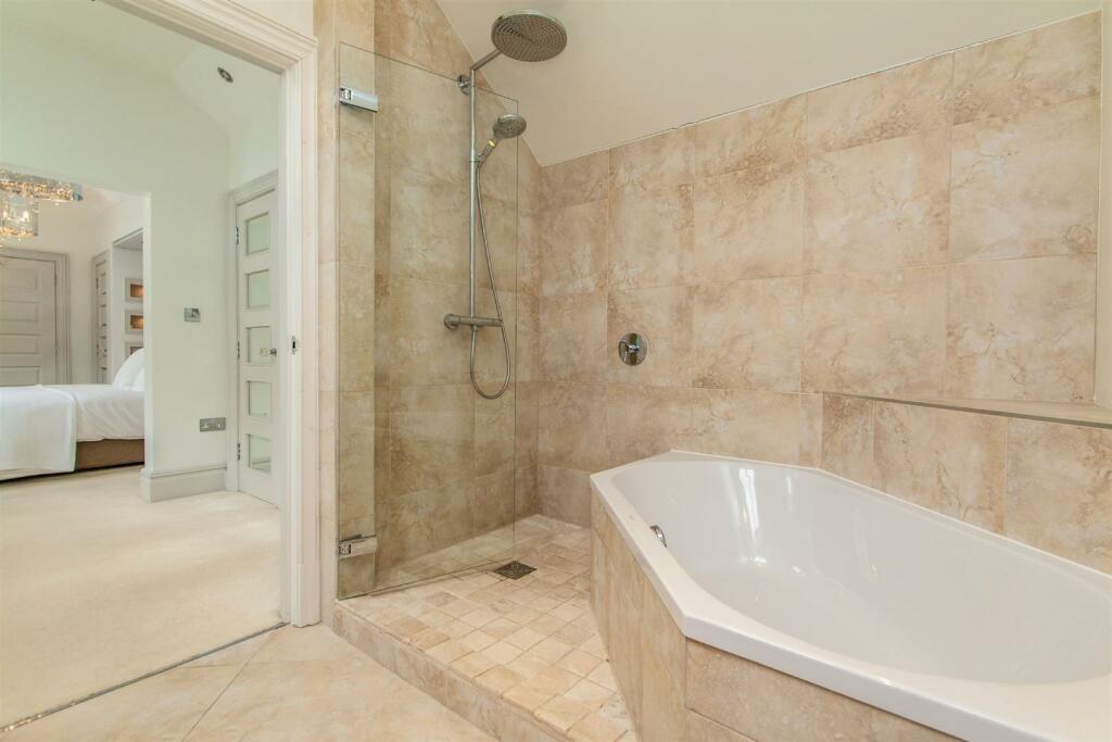 En Suite Bathroom 1