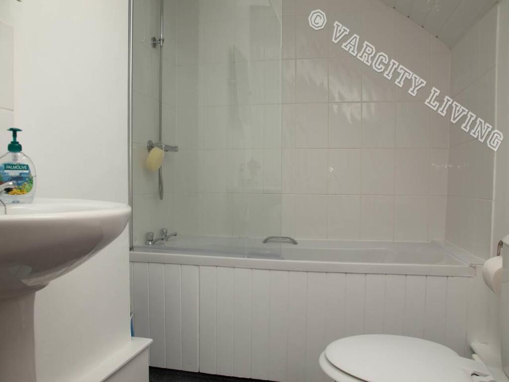 48Caellepa_bathroom2.jpg