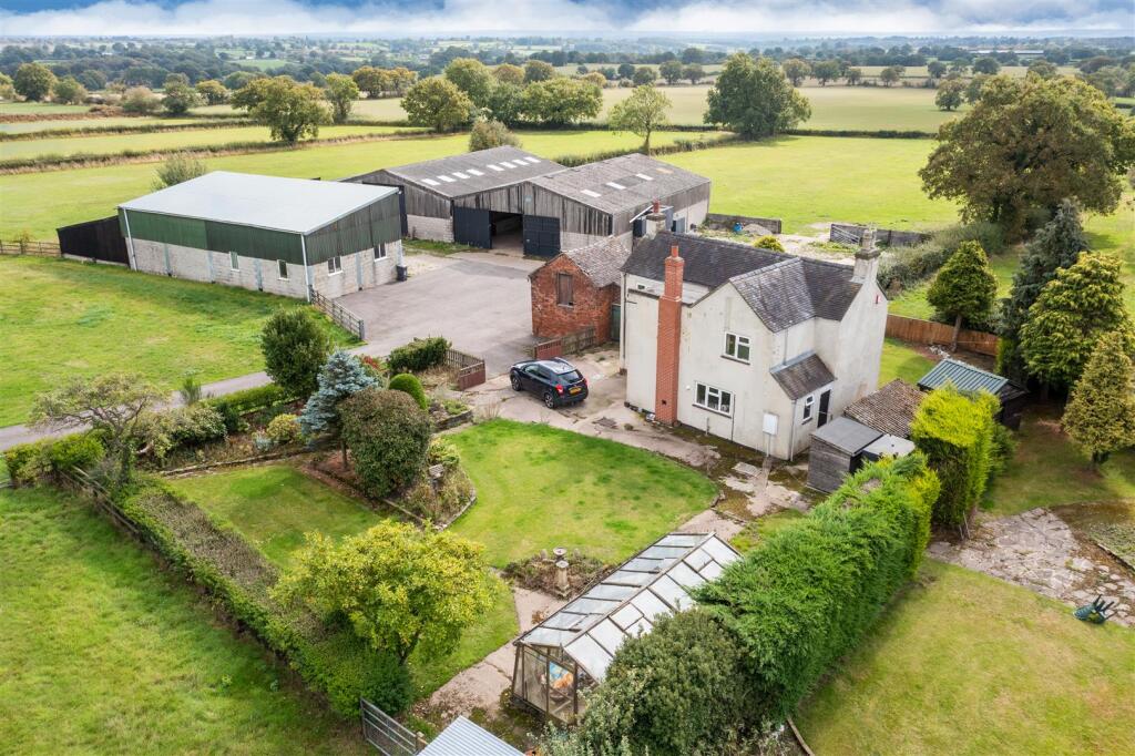 Hollies Farm-18.jpg