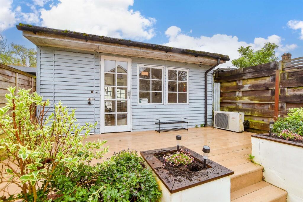 Workshop/Outbuildings