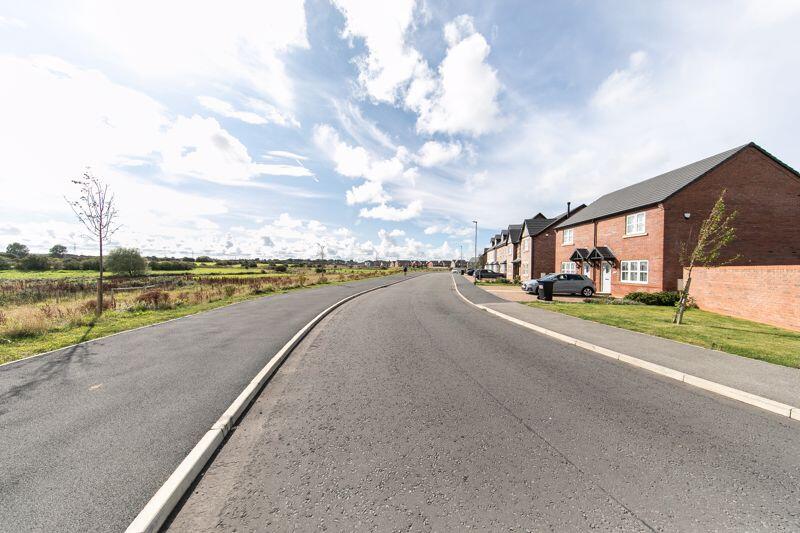 Open aspect front outlook