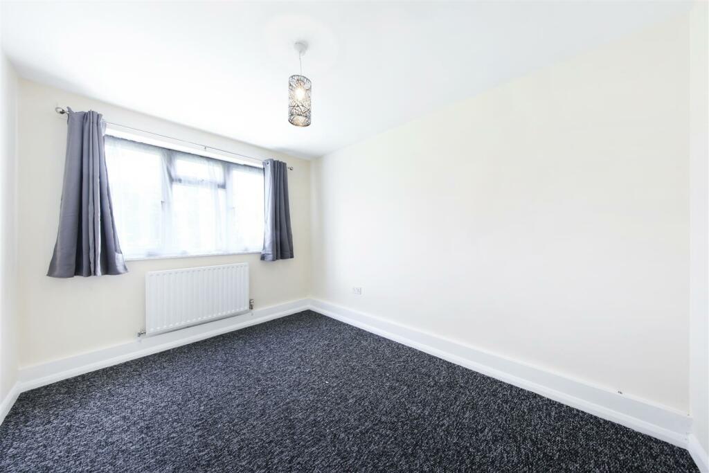 11 Oaklands Court, Harrow Road - RUED8EJ7uW69nJBld
