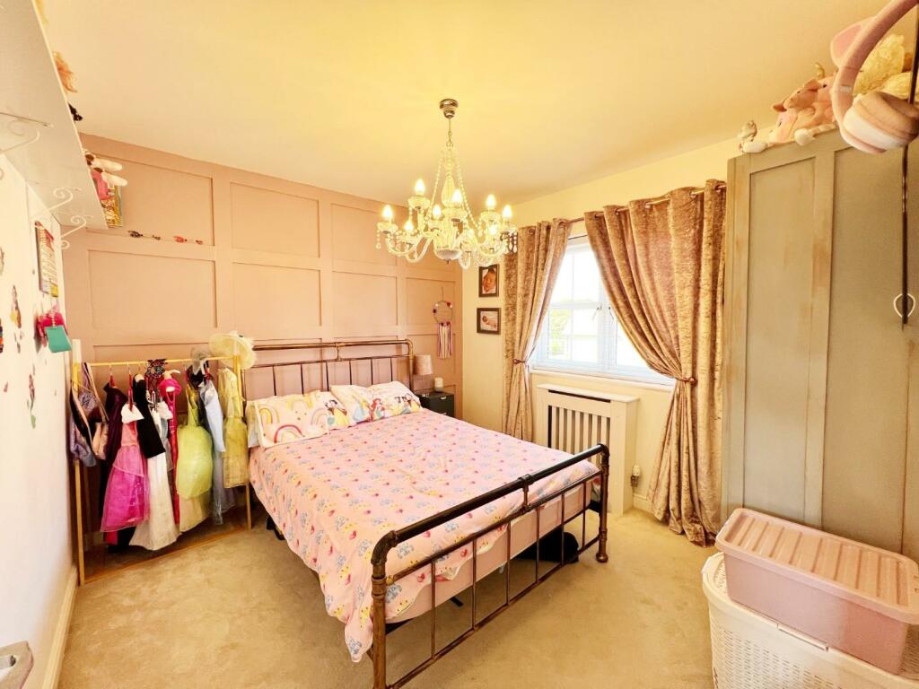 Bedroom 2 pic 1.jpg