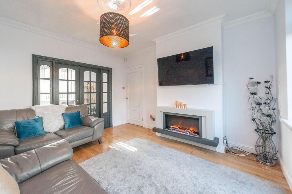 KITCHEN, LIVING ROOM AND DINING ROOM