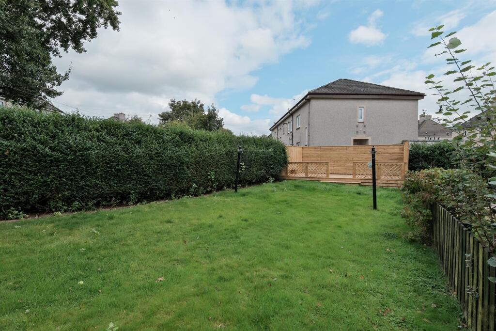 007-3 Loanhead Crescent, Newarthill, ML1 5AW.jpg