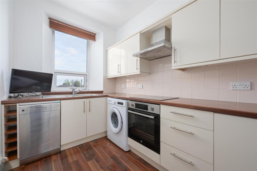 30HillStreet015.JPG