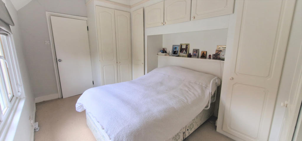 REAR BEDROOM