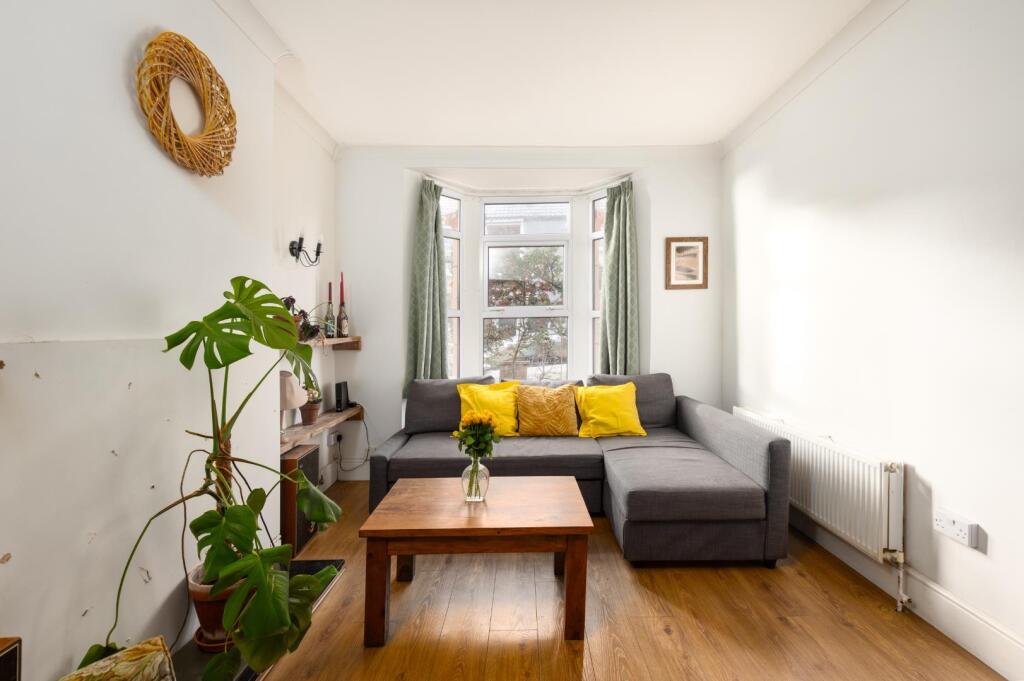 14 Woodbine Street, BS5-17.jpg