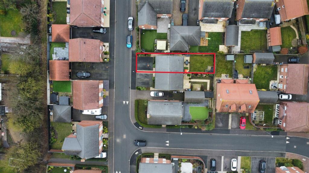 Pickering Drive (25).jpg