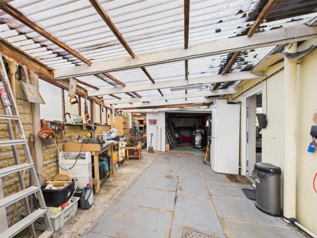 Covered Car Port