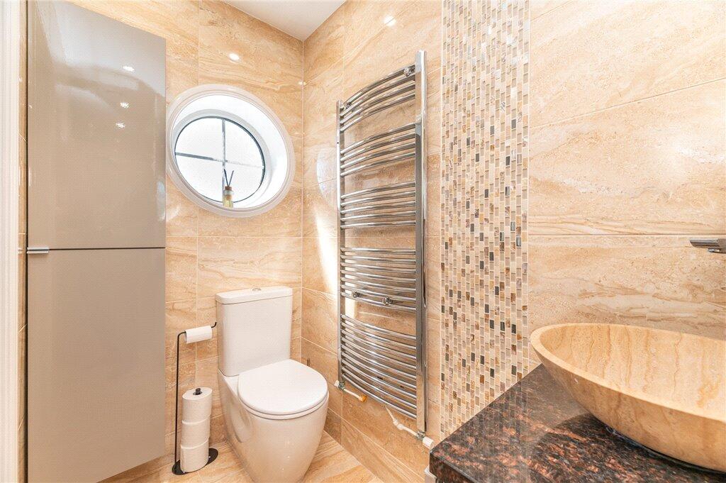 Master En-Suite