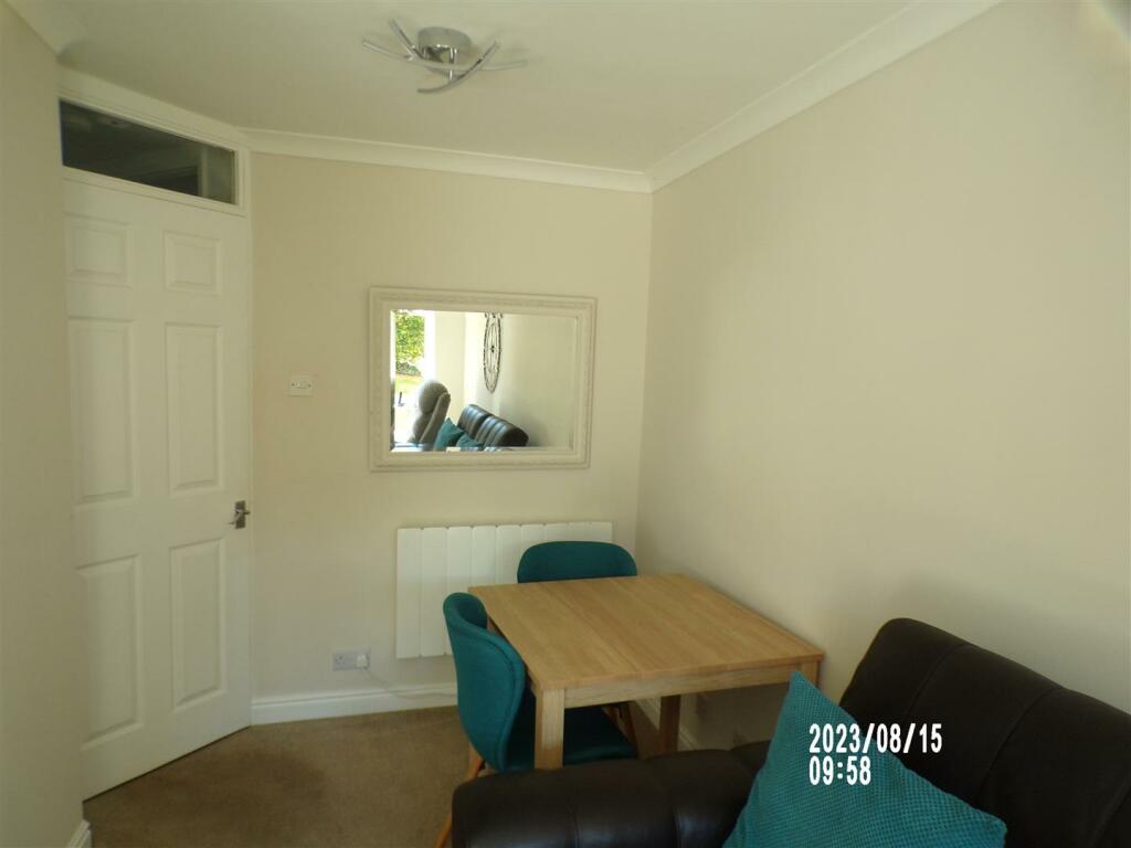 Living Room 3.JPG
