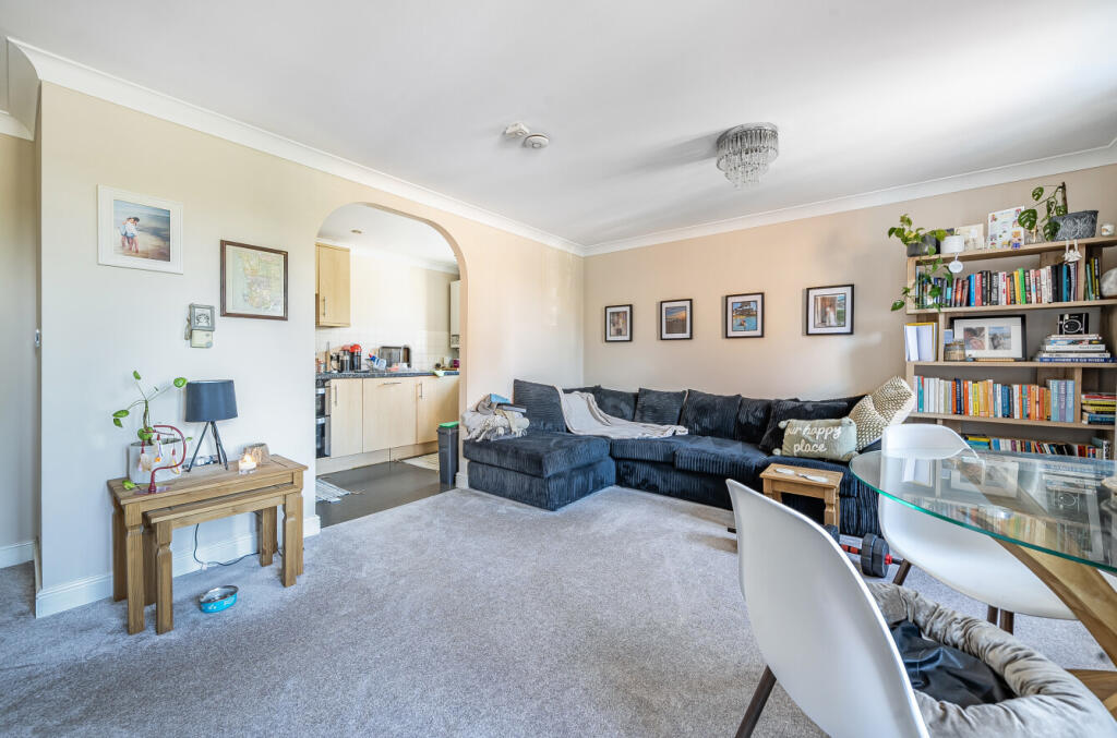 1340339-6-689b674...