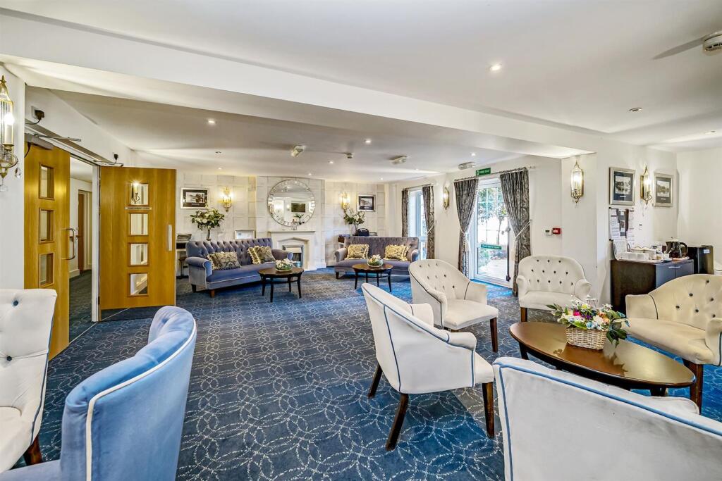 14-7bb3JPH 28 Swift House Maidenhead-29 (1)-medium