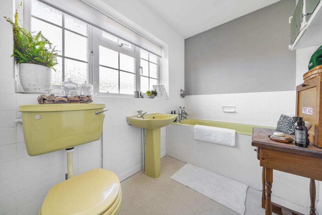 Bathroom (1)