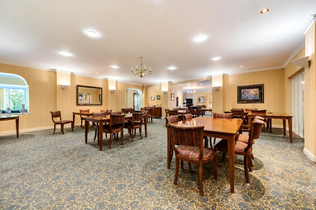 Owners Dining 