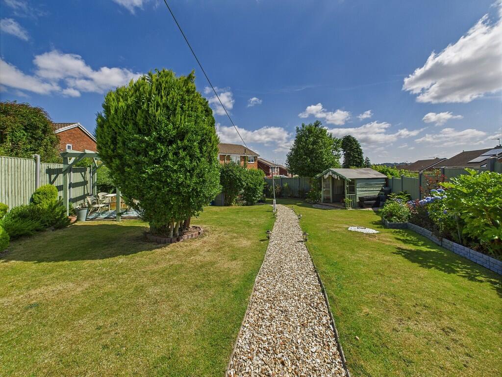 CAM04273G0-PR0153...