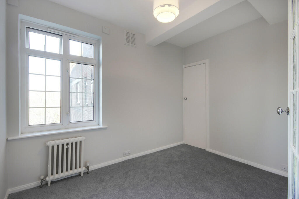 Bedroom 3/Study