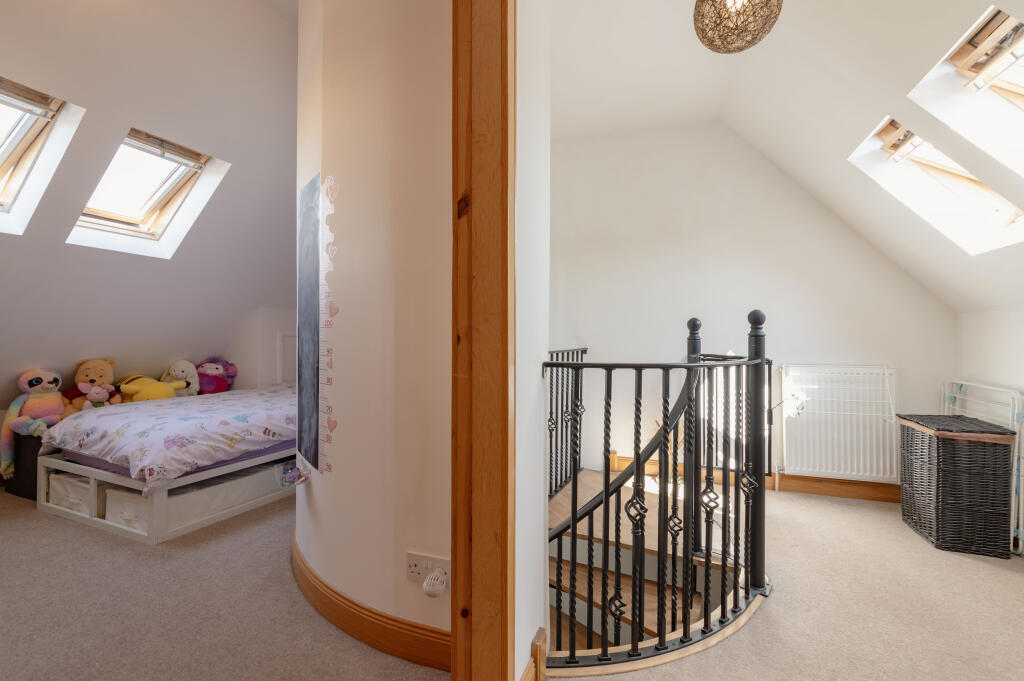 Bed 2 and upper landing