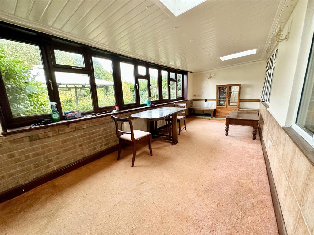 garden room.jpg