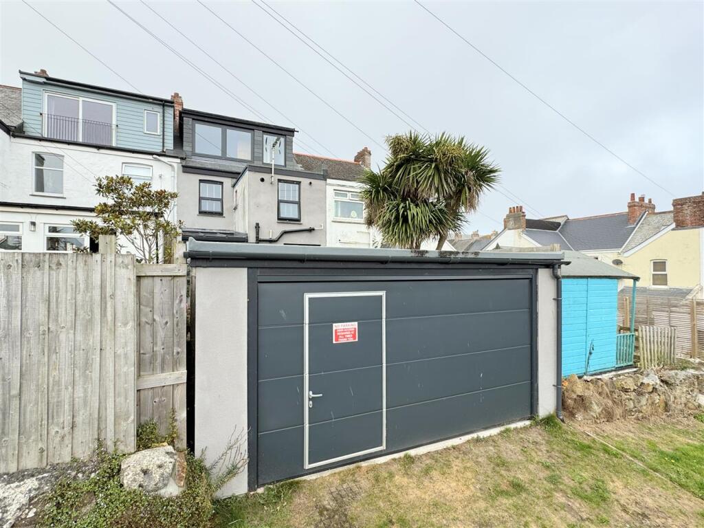Double Garage