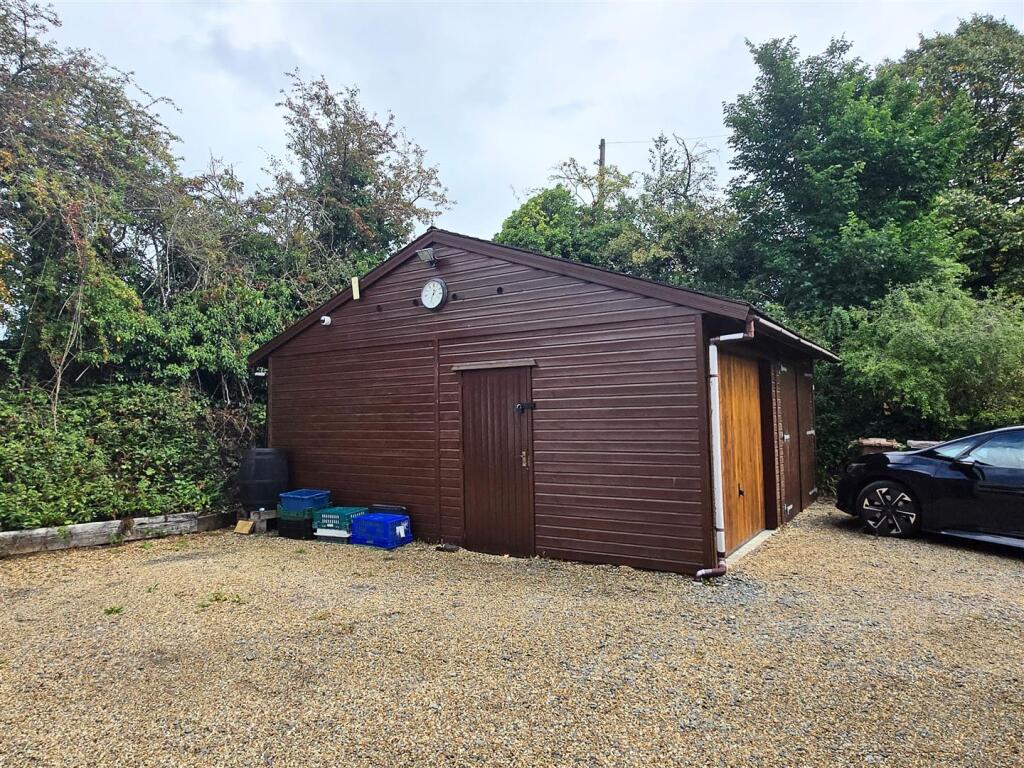 Detached Double Garage