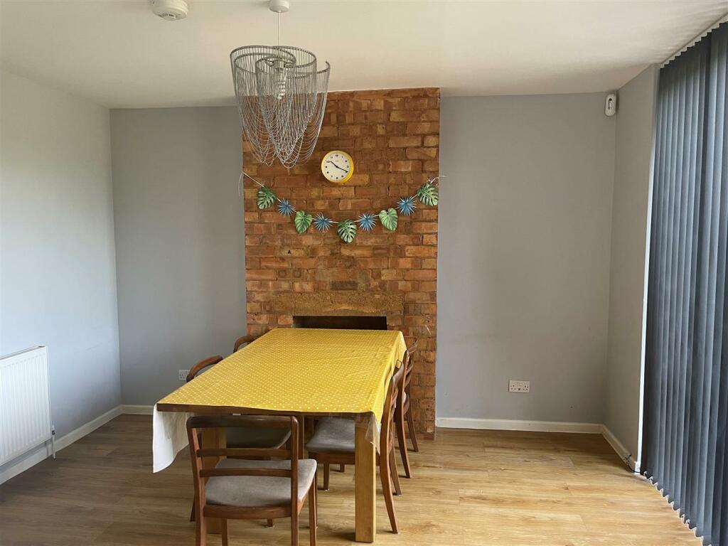 dining room.jpg