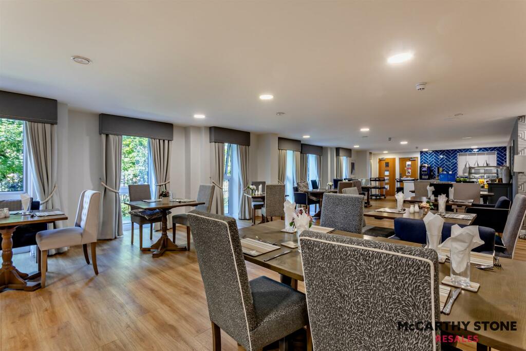 8612511-interior15-800.jpg