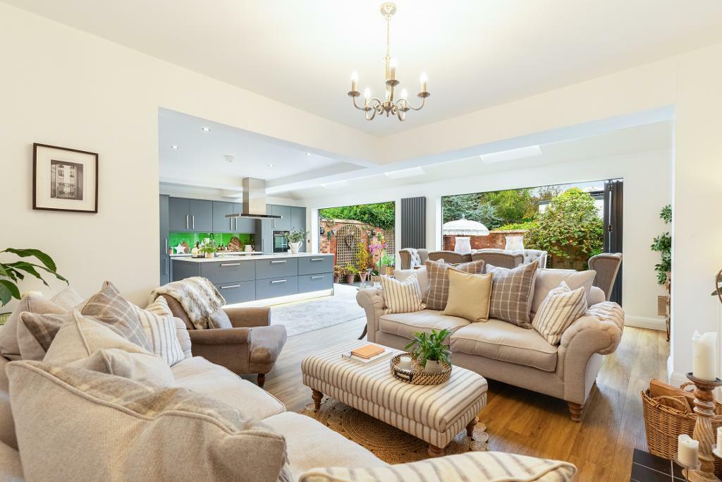 Kitchen/Living/Dining
