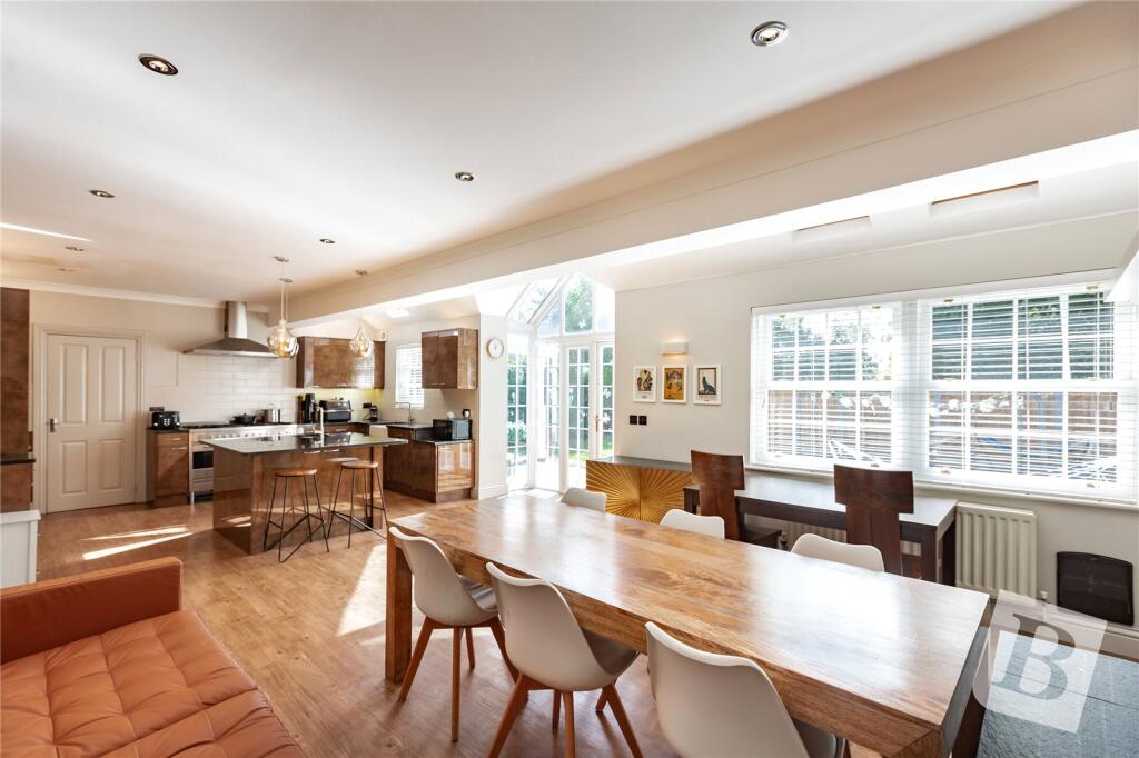 Kitchen/Breakfast Rm