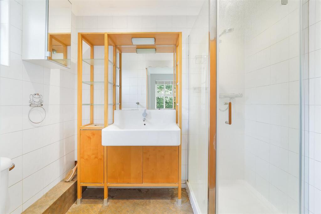 GREAT ELSHAMS, 40 (3).jpg