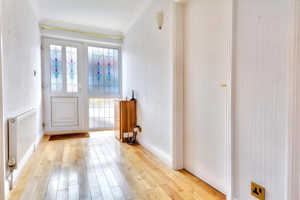 Entrance Hall_2.jpeg