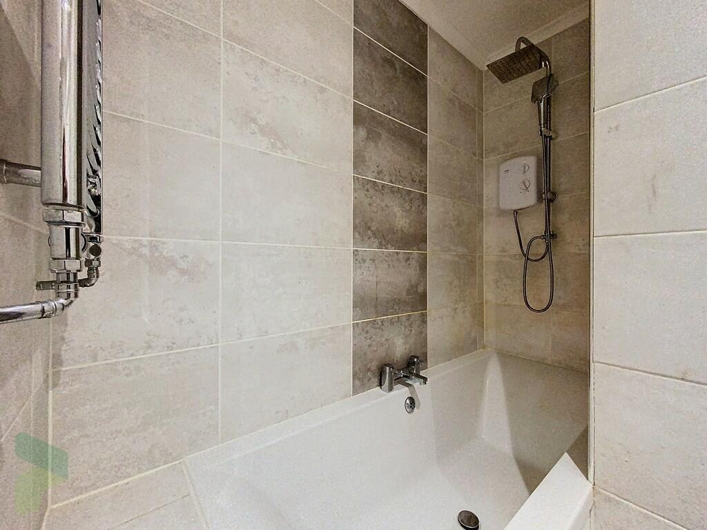 Three Piece Bathr...