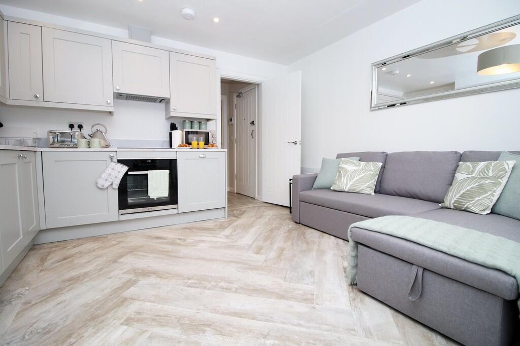 ba6d7e2d-6aa3-417...