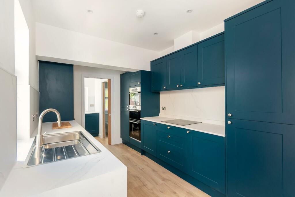 6A2RBR - Kitchen B.jpg