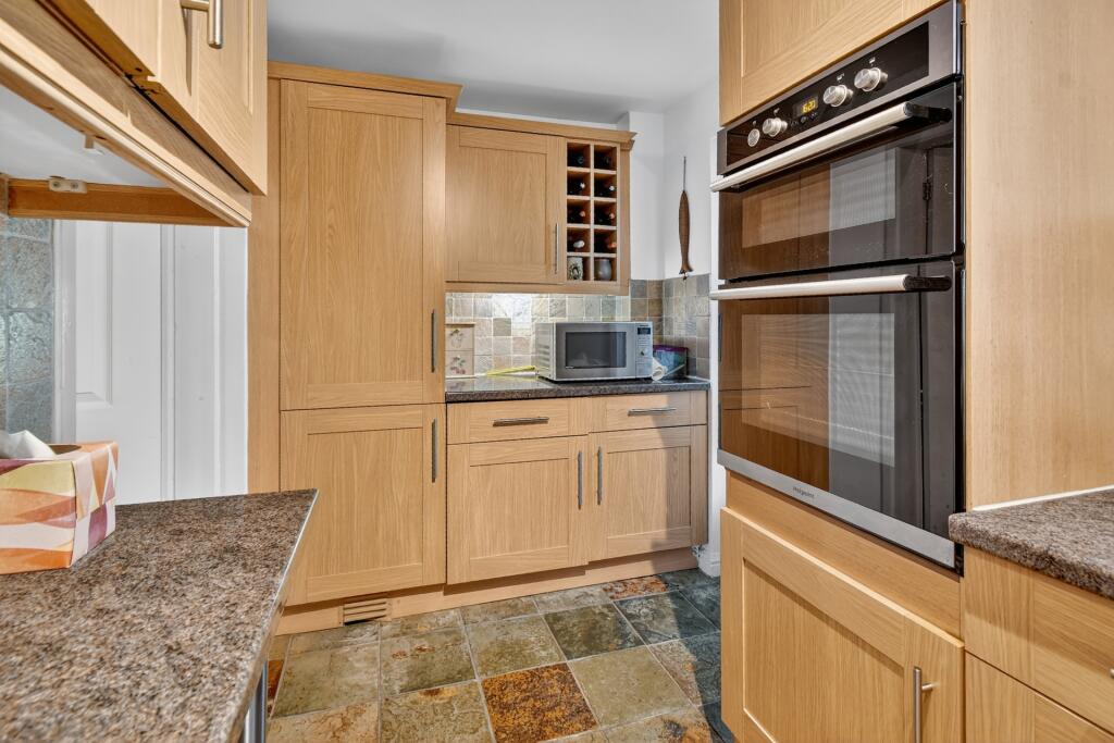 Kitchen (2)
