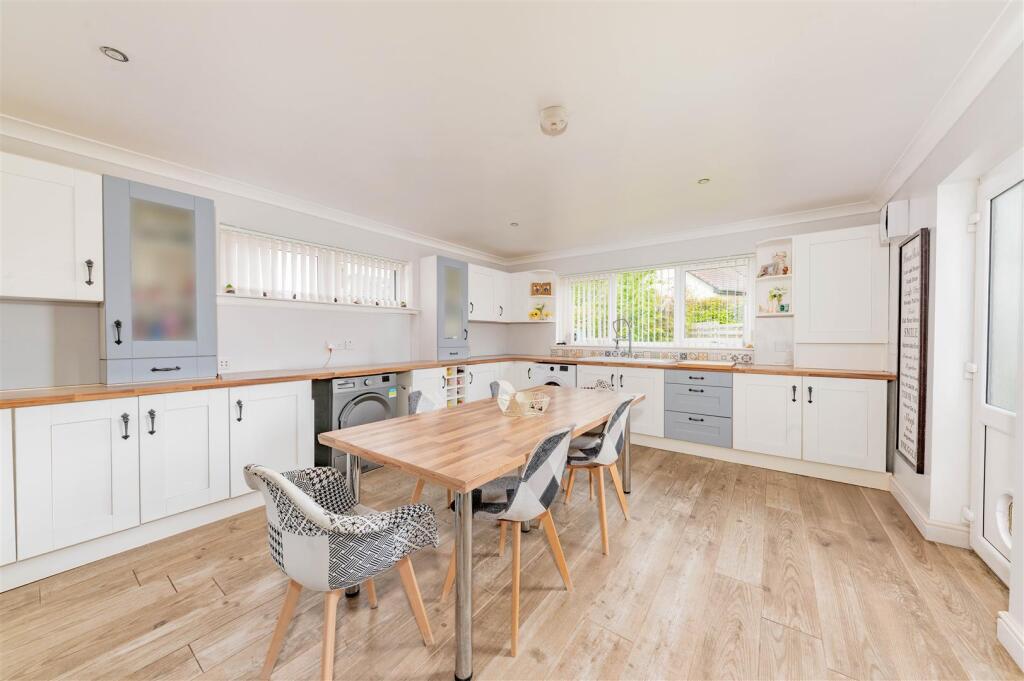 15 Norman View Leuchers-5.JPG